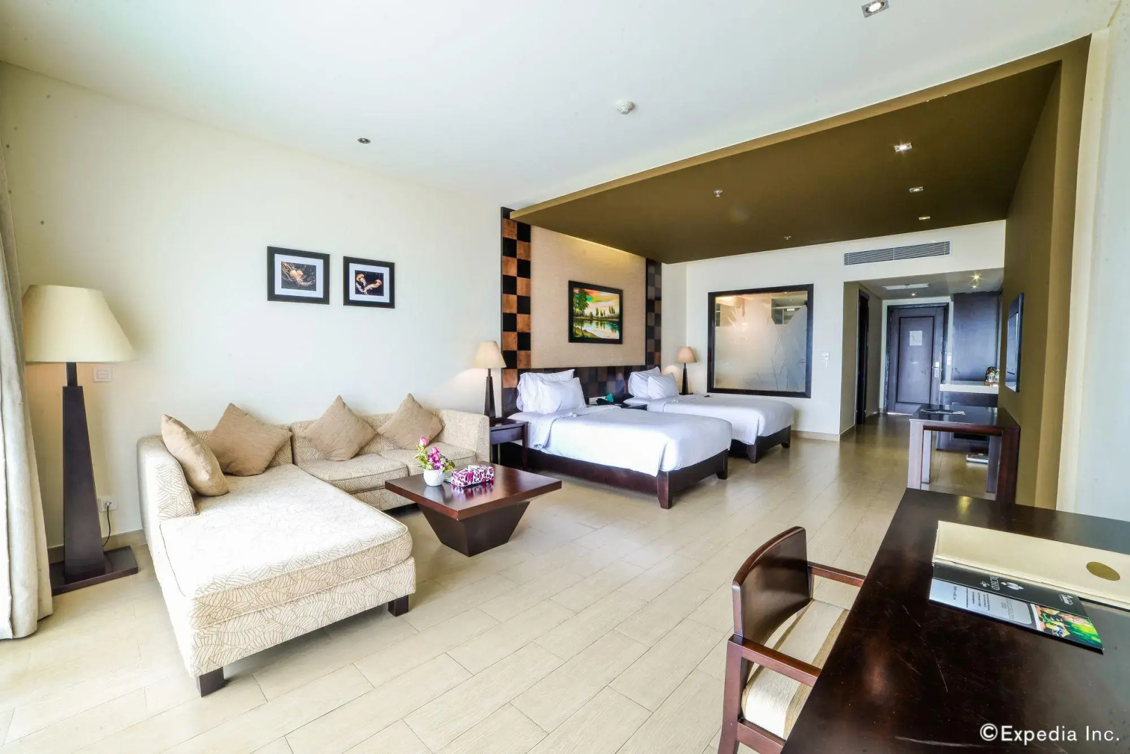 Отель Olalani Resort and Condotel