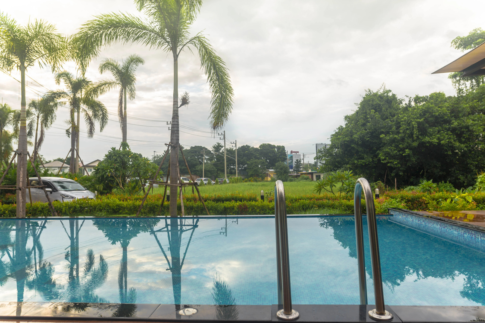 Отель Life Grand Chiang Mai