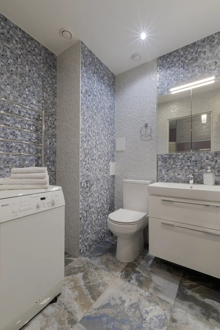 Квартира Лиловая студия на набережной Обводного канала