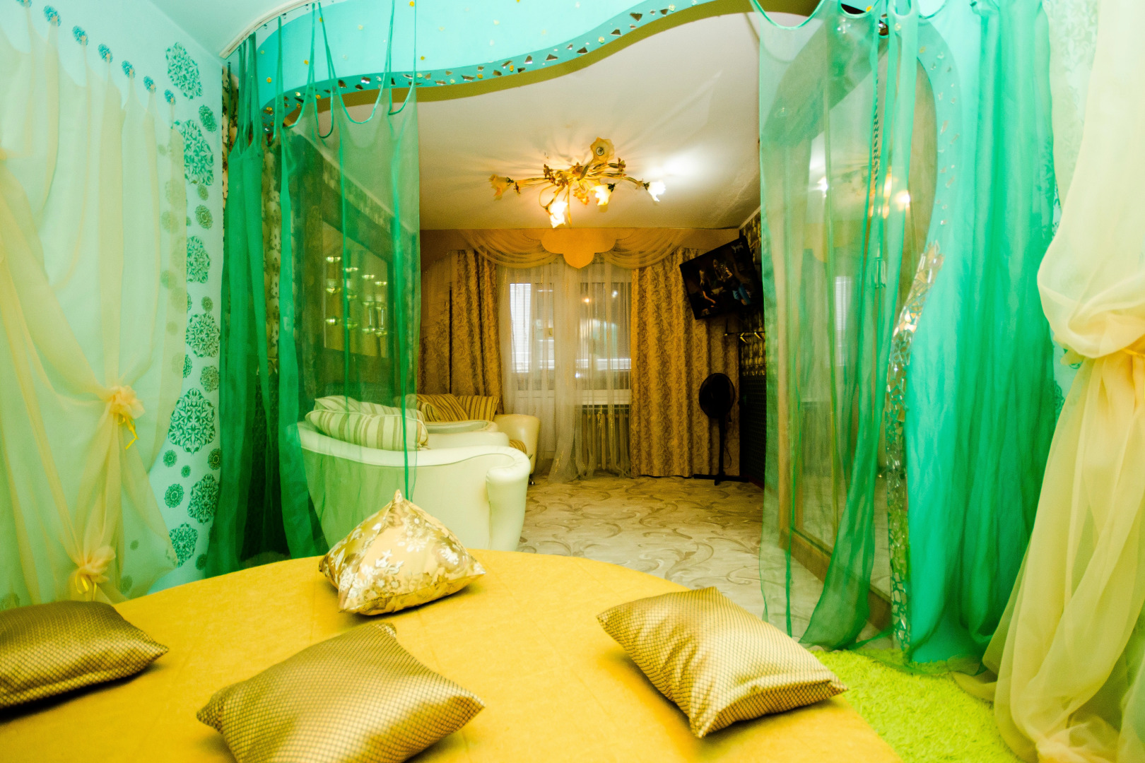 Апартаменты Квартирный Вопрос на Артема 89