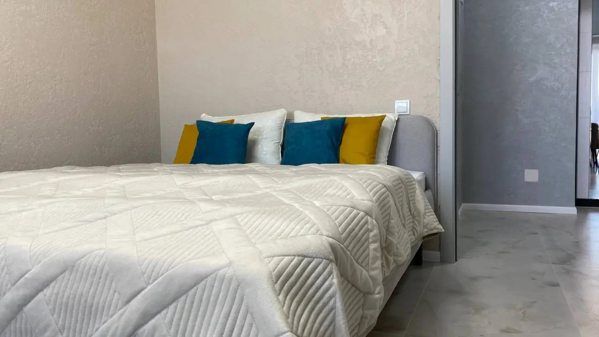 Апартаменты Light Floor Apartment