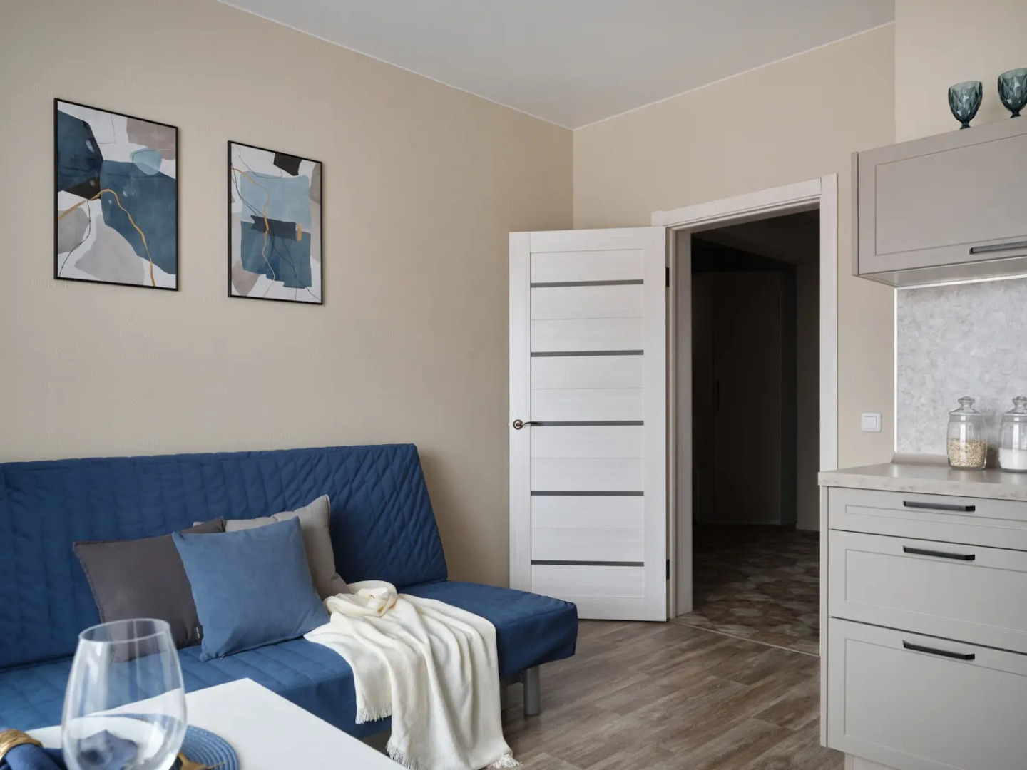 Апартаменты 9 min Airport