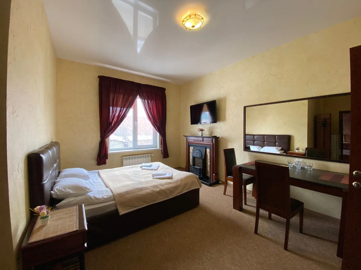 Отель Империал