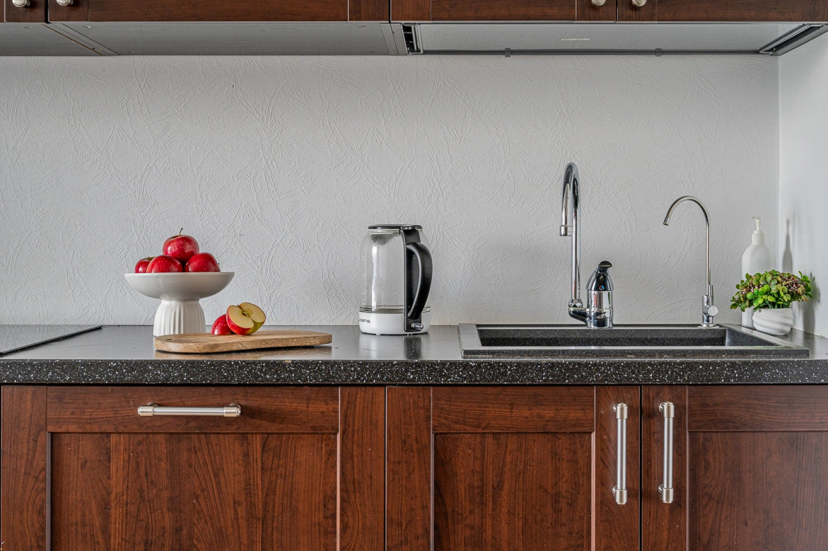 Квартира Уютная 2-к Квартира у Ботанического Сада