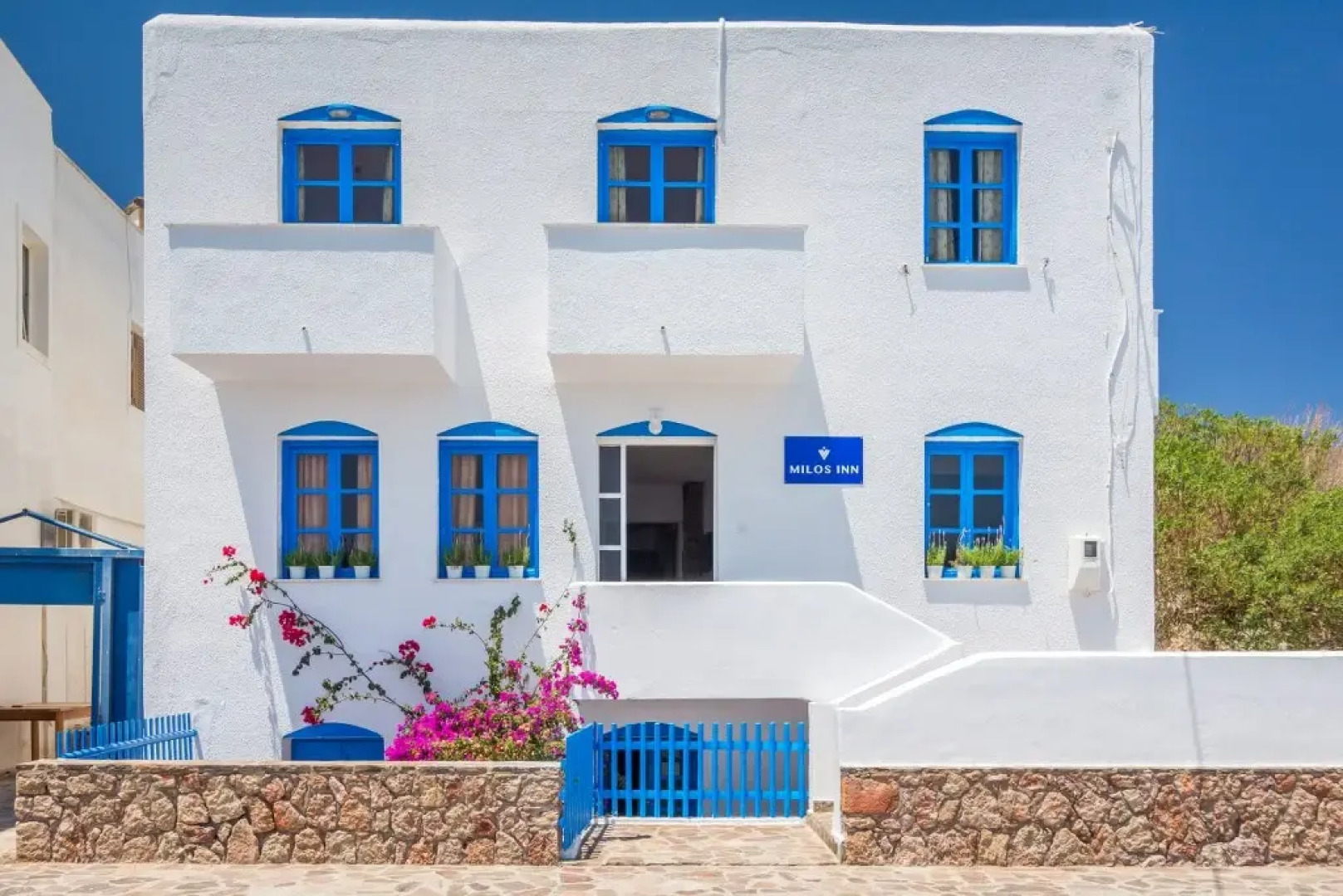 Отель Milos Inn
