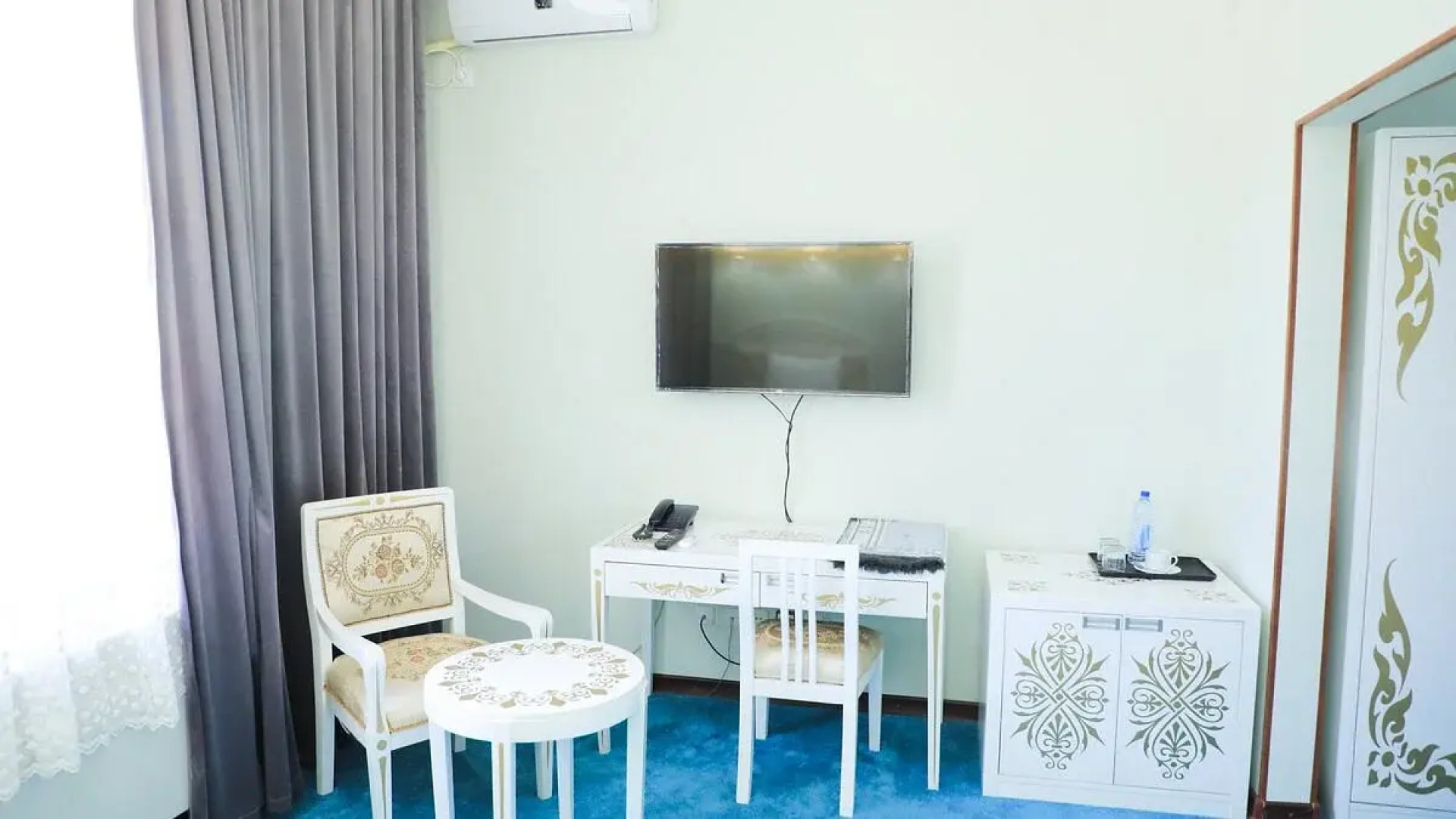 Отель Maqom Plaza