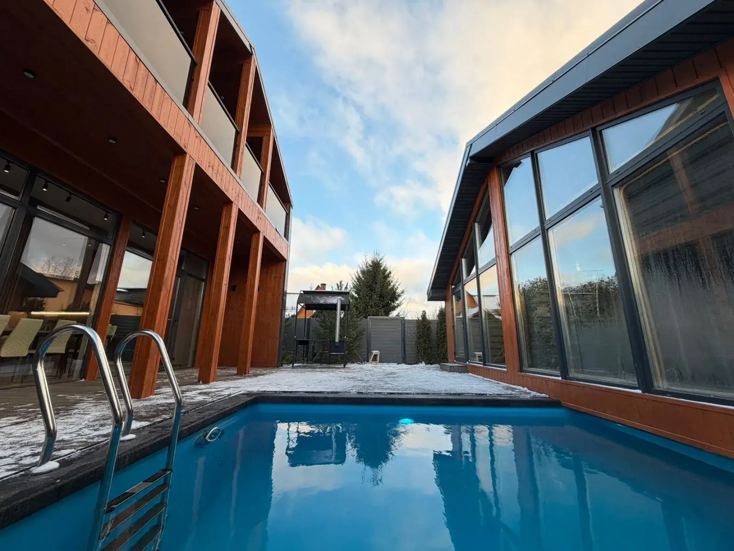 Частный Дом с Баней и Бассейном в Ликино