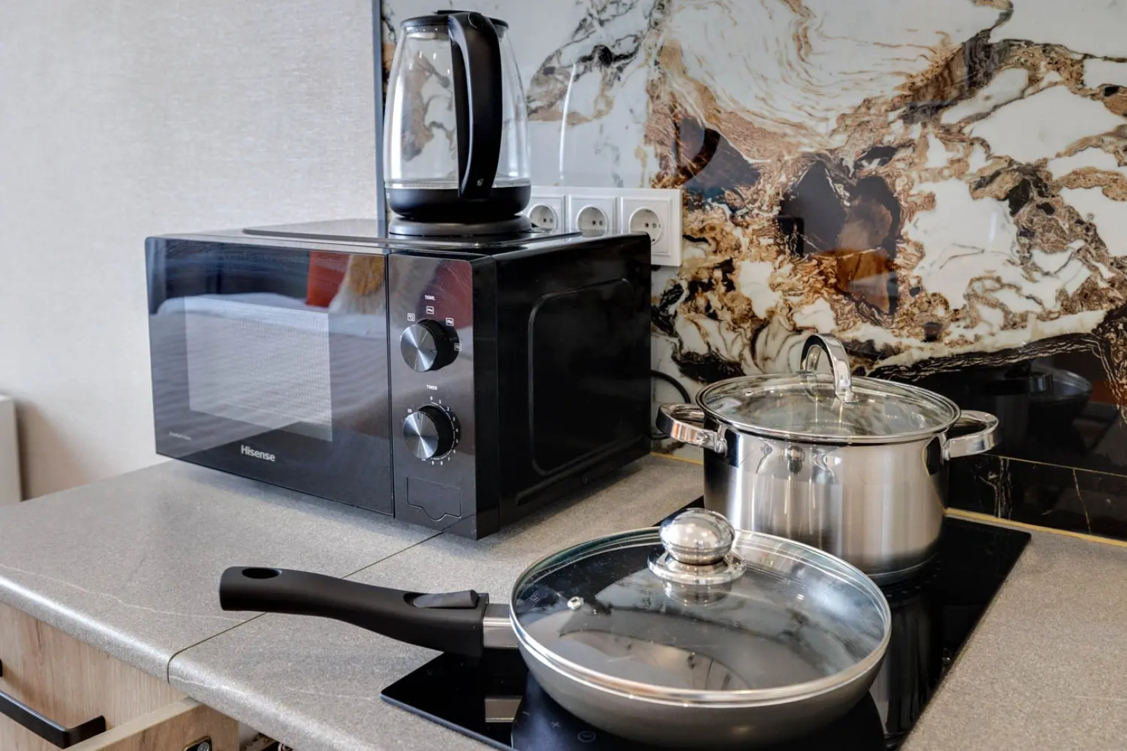 Апартаменты Happy People Западный Квартал 6/2