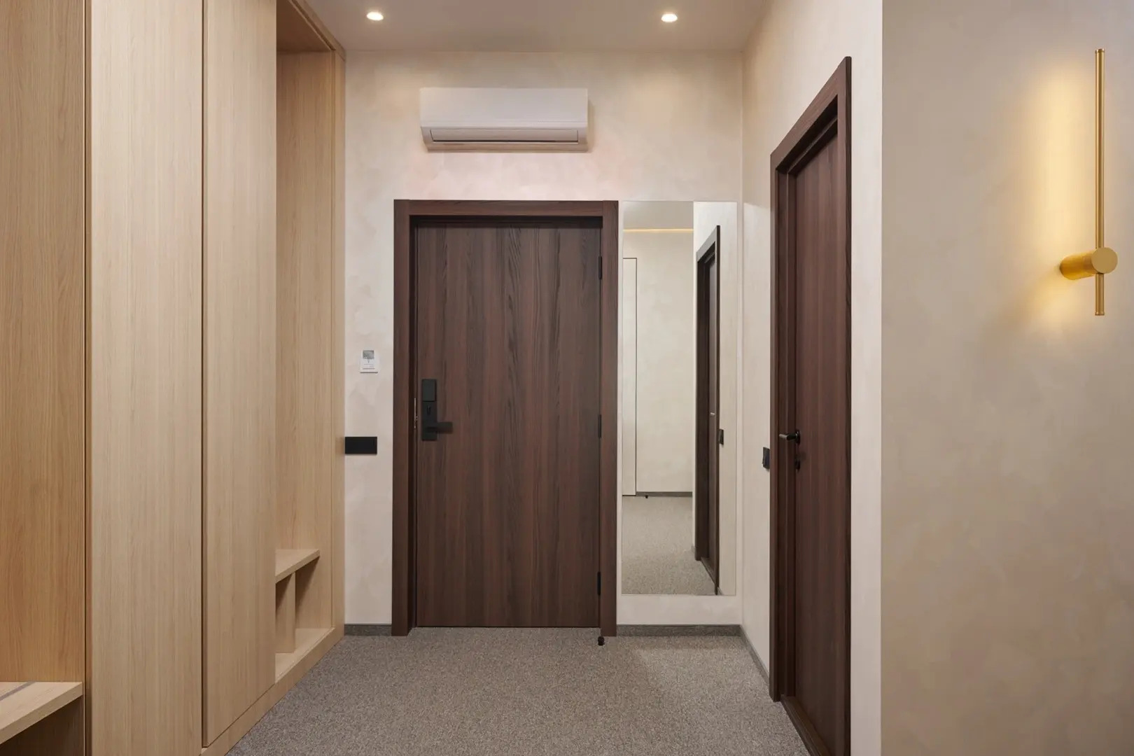 Отель Aura CityHotel