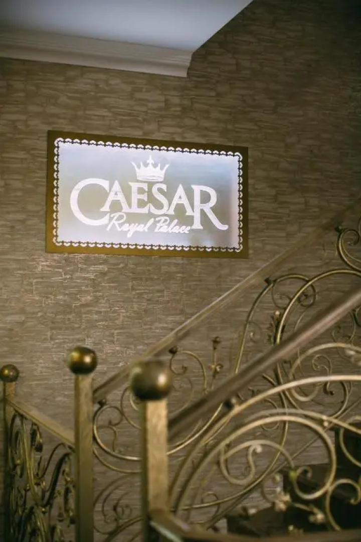 Отель Caesar Royal Palace