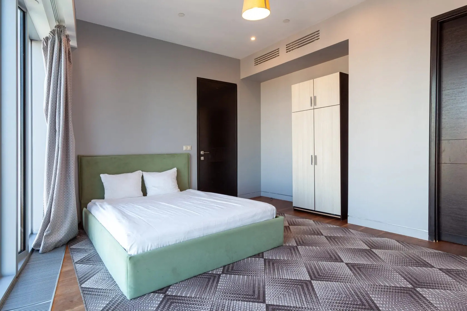 Апартаменты Москва Сити Premium 63 этаж 3 комнаты панорамная ванна