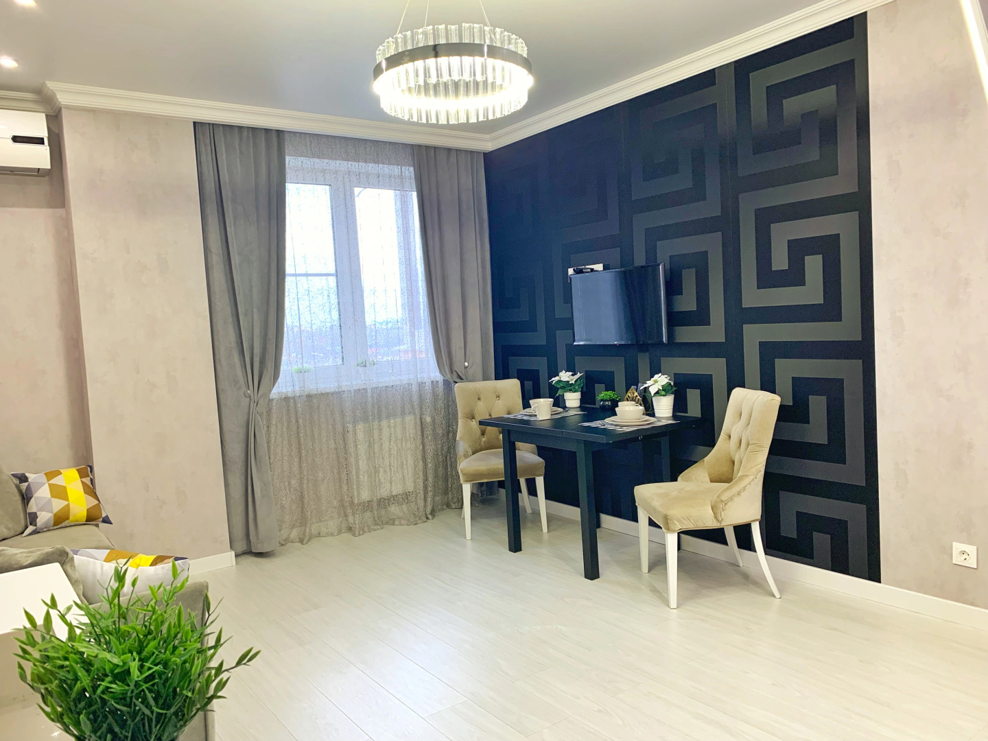 Апартаменты APARTHome Школьная 13/9