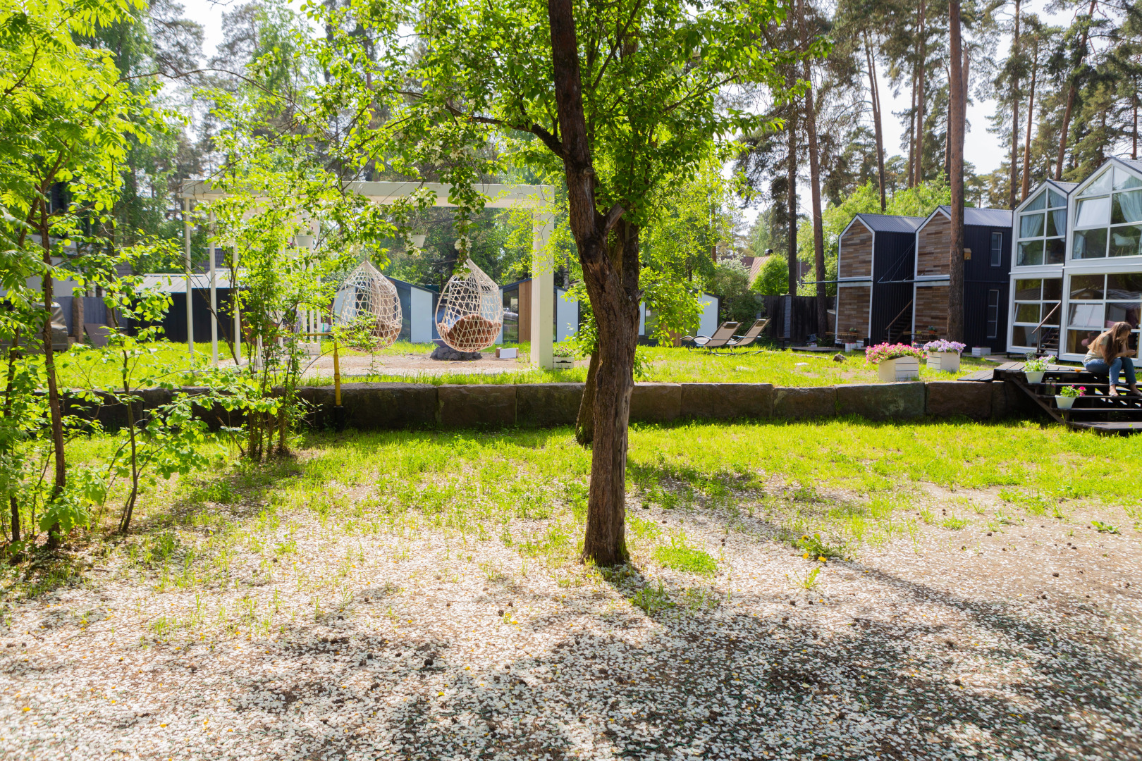 Коттеджи Скворешники