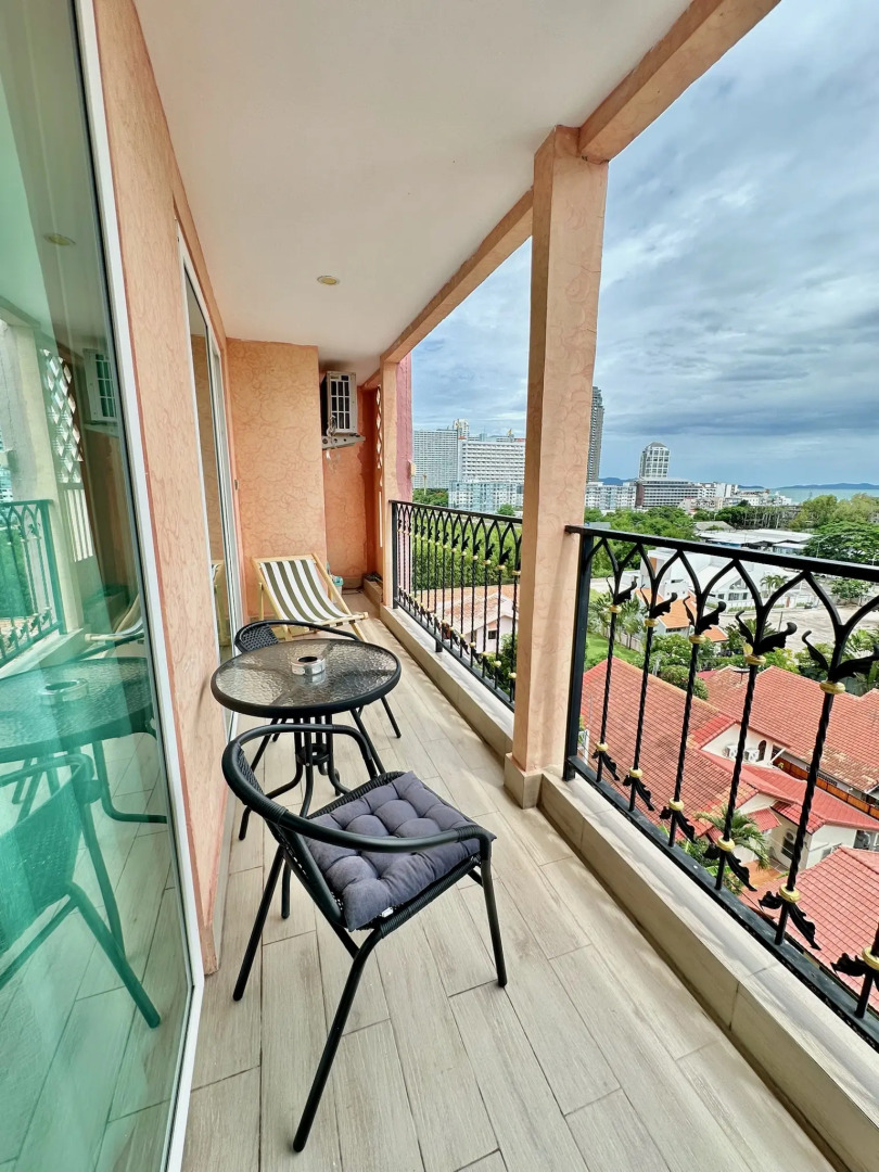 Апартаменты  Seven Seas 2 Bedroom - Spacious Two Bedroom Apartment In Jomtien Area