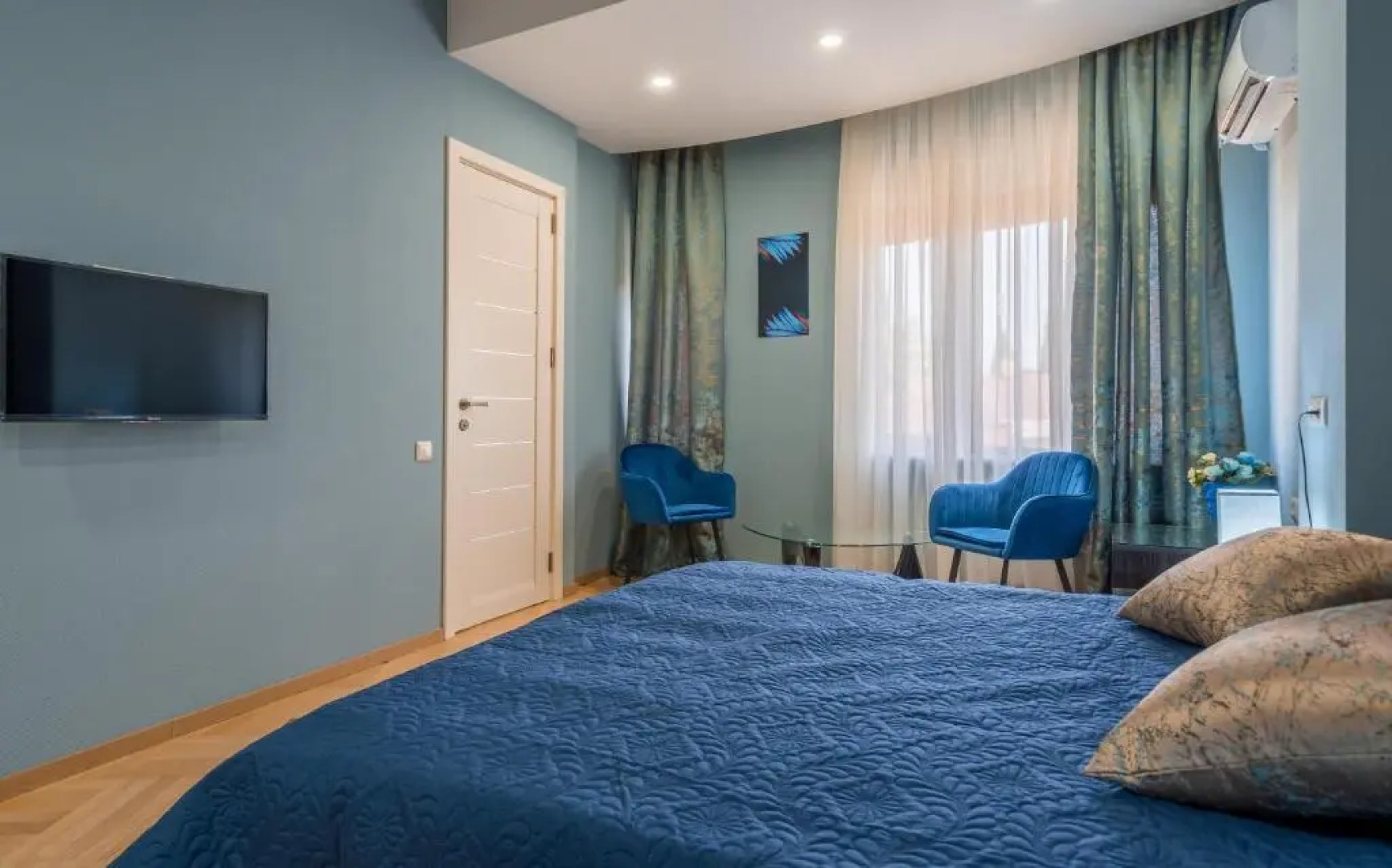 Отель Constant Tbilisi