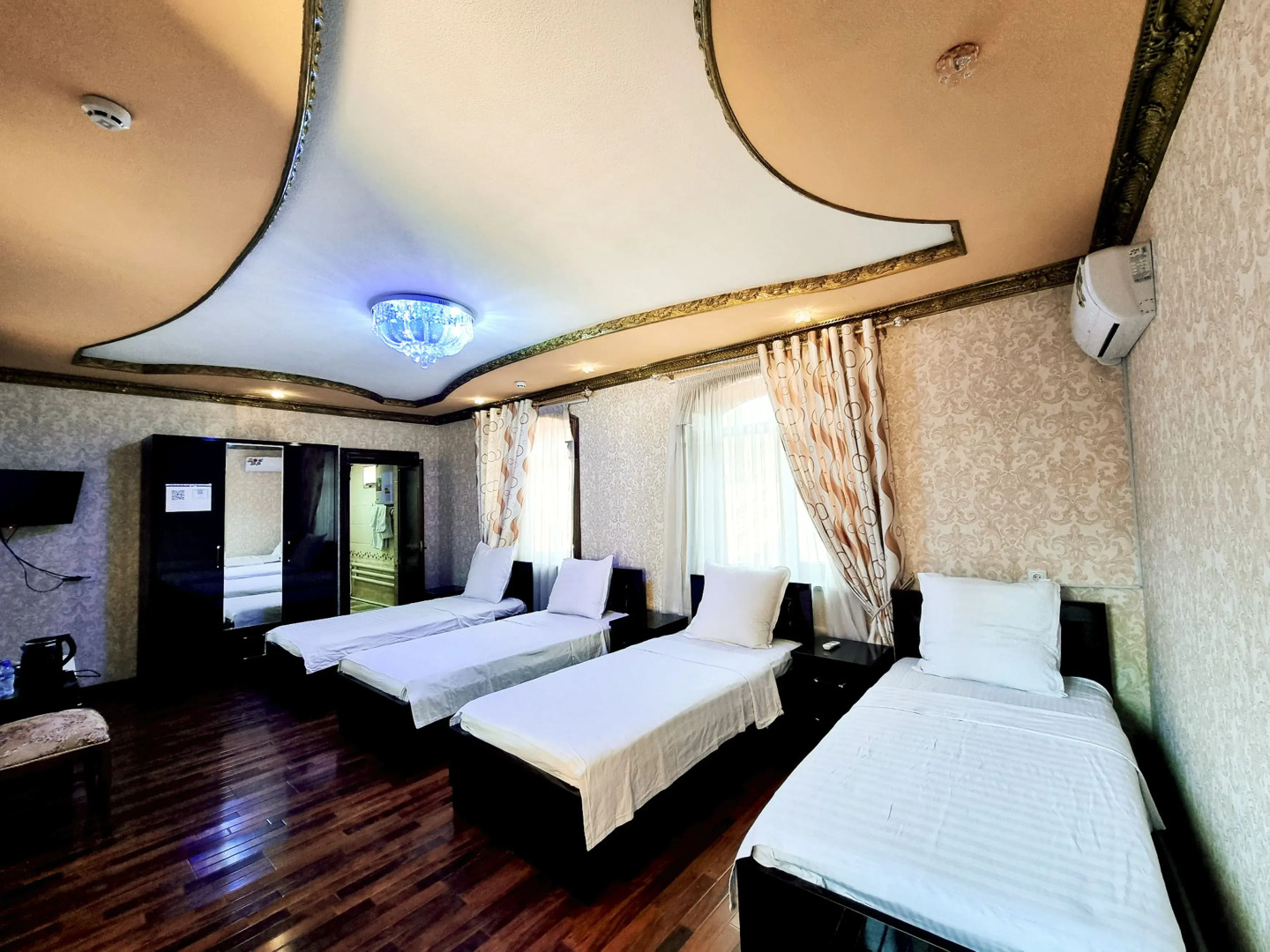 Отель Shahram Plus