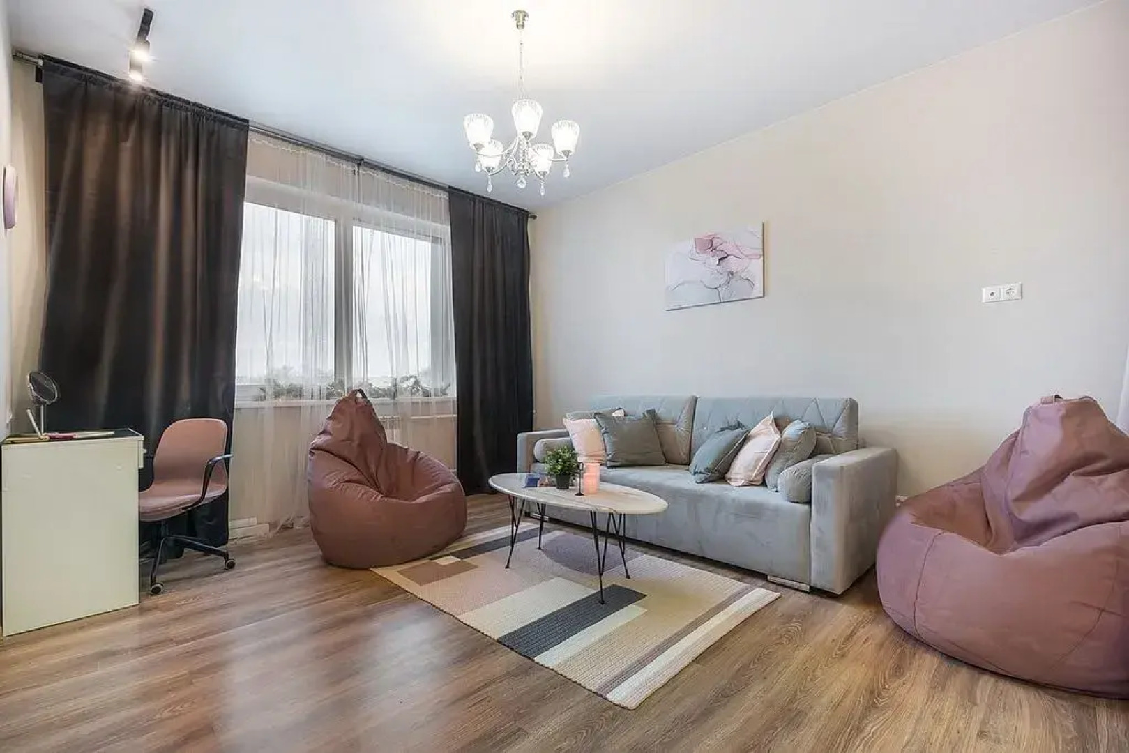 Апартаменты SKY INN Color Pink