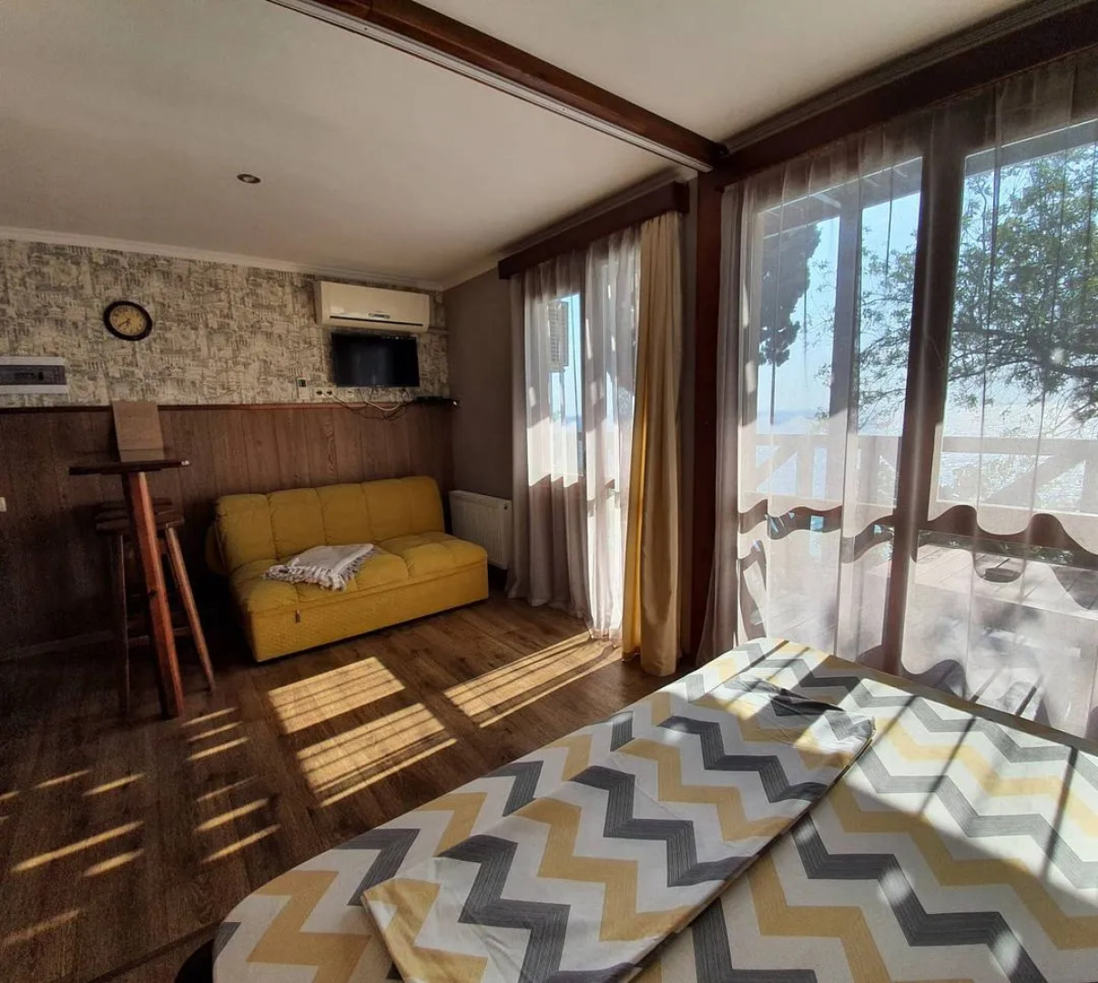 Гостевой дом у моря Массандровская 13