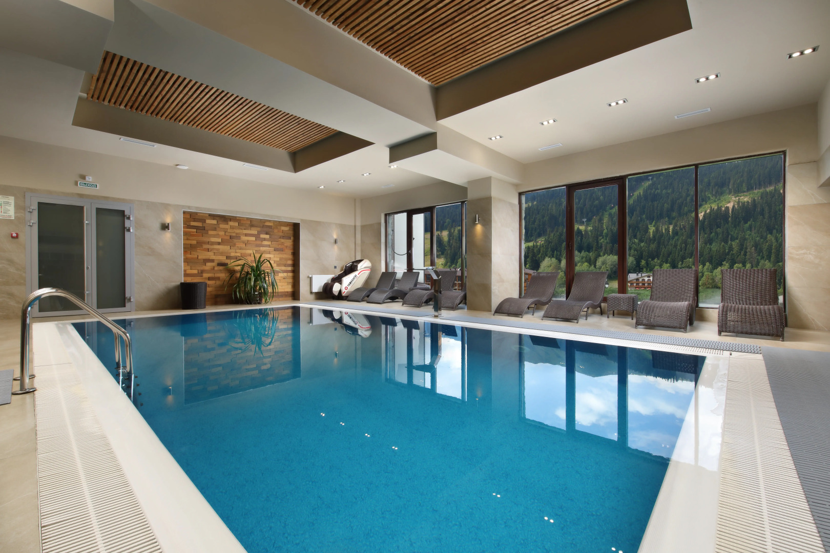 Axis Миррос Архыз