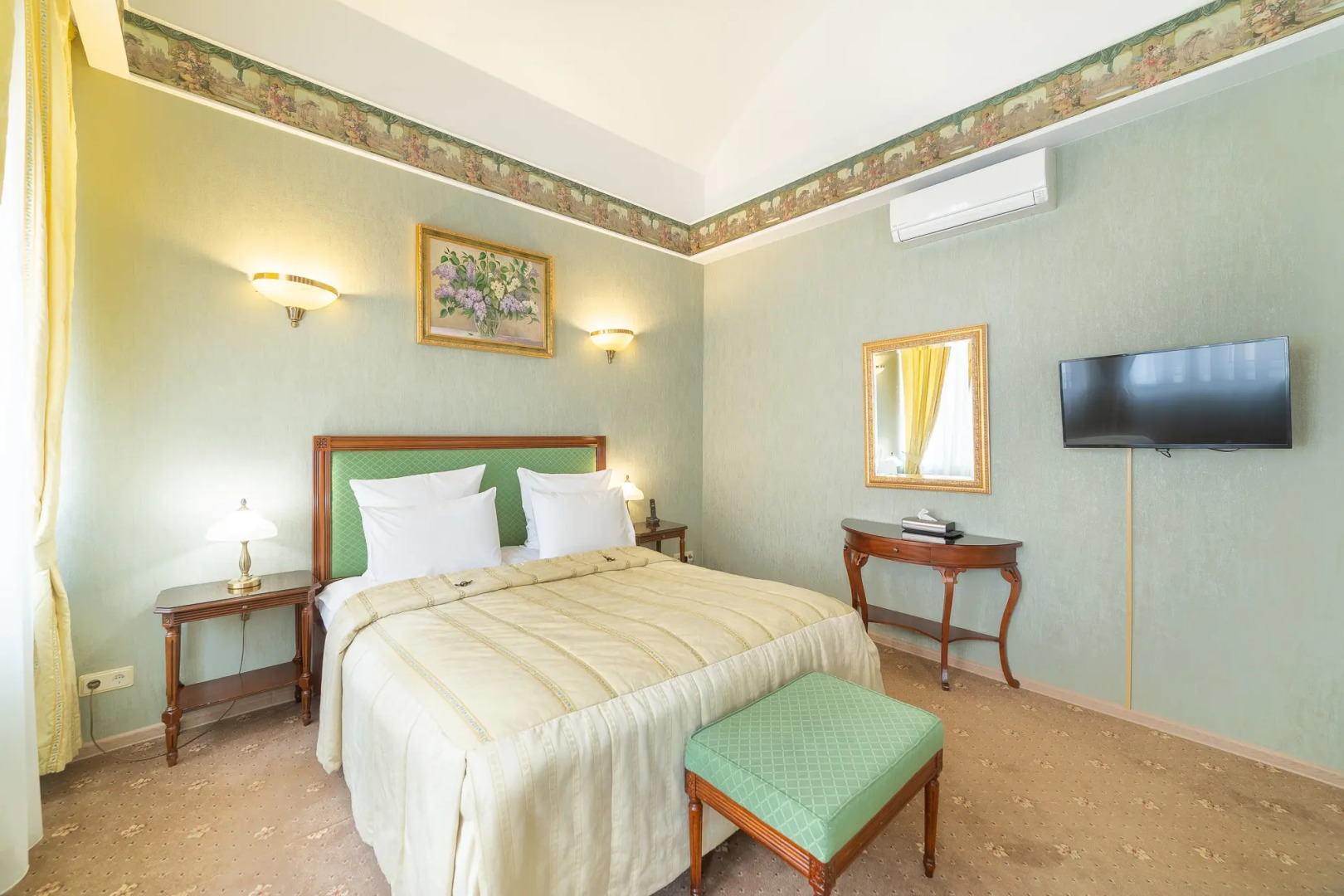 Бутик-Отель Аристократ