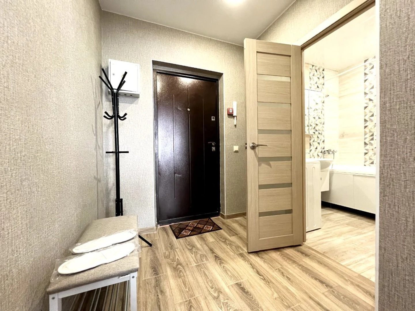 Апартаменты Хрустальная 44к3