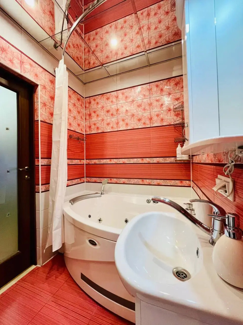 Квартира Уютная 3-х комнатная у метро Академическая