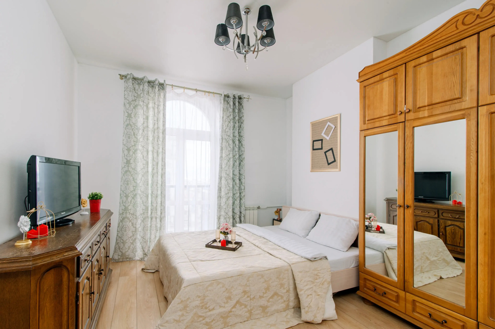 Апартаменты Четырехкомнатные в центре