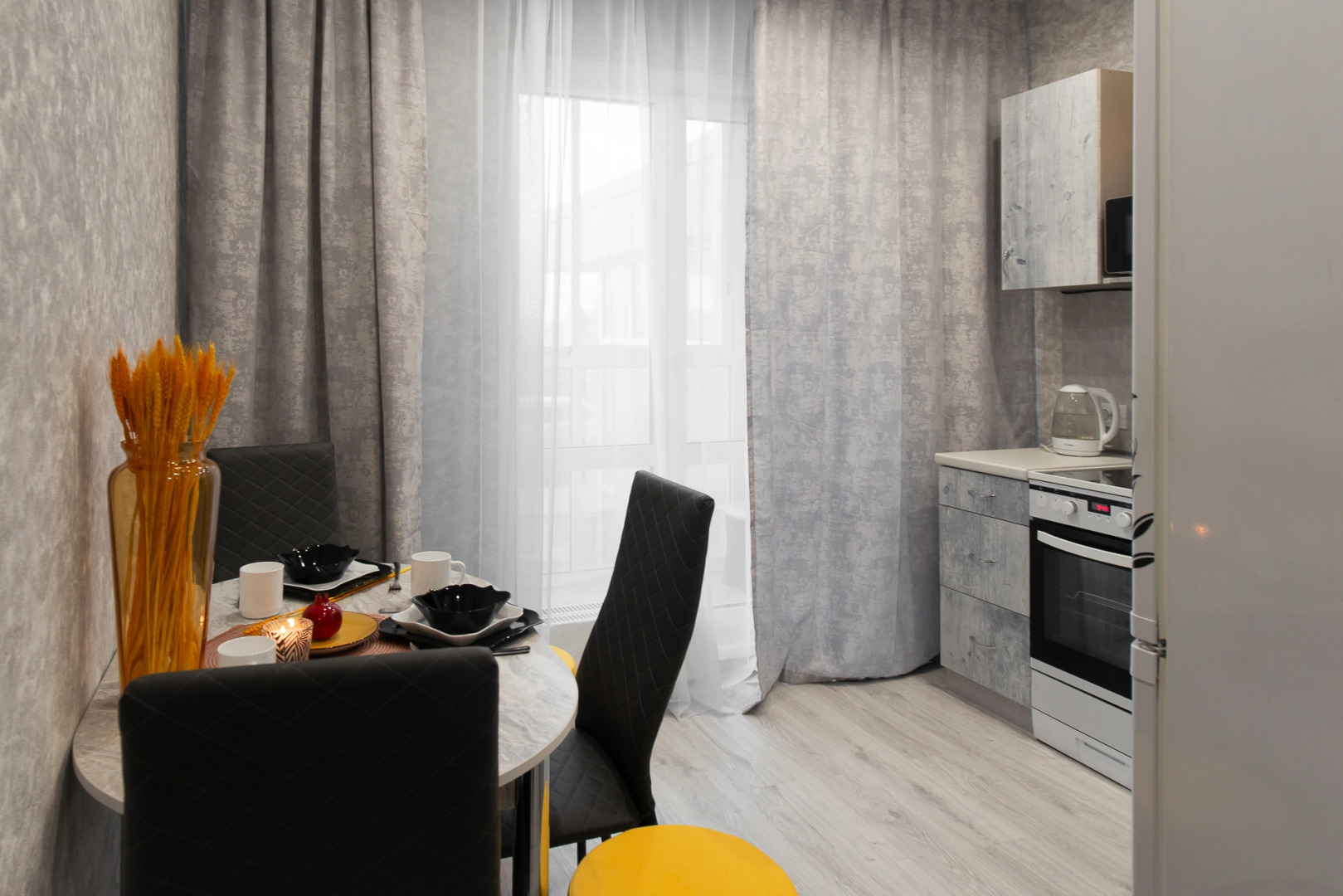 Апартаменты Unique Apart Канарейка напротив ЛДК и Кузбасс-Арены на 1-ой Заречной 9