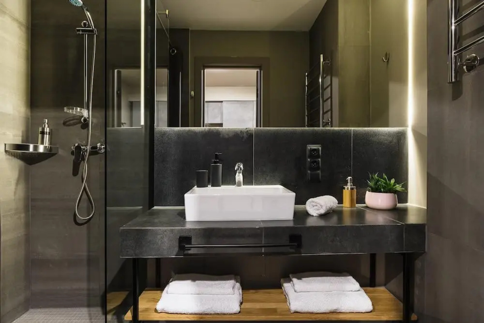 Отель The Faces Historical center