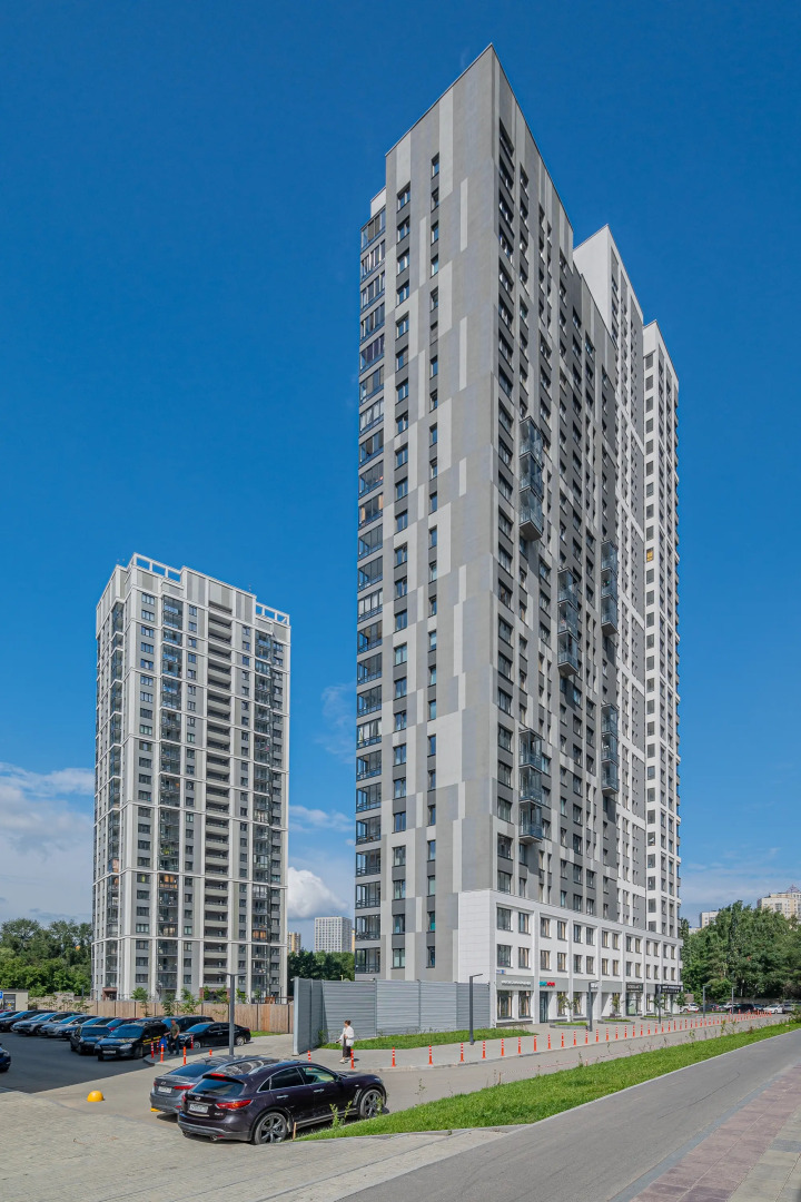 Квартира 8 Марта 202/4