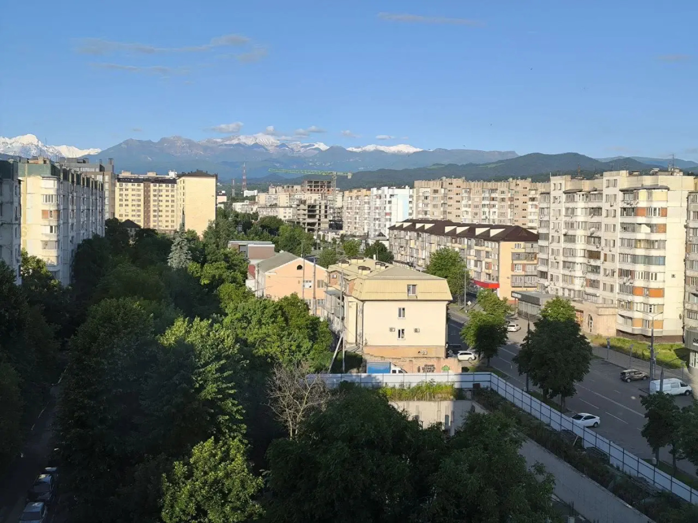 Квартира с видом на Кавказский хребет