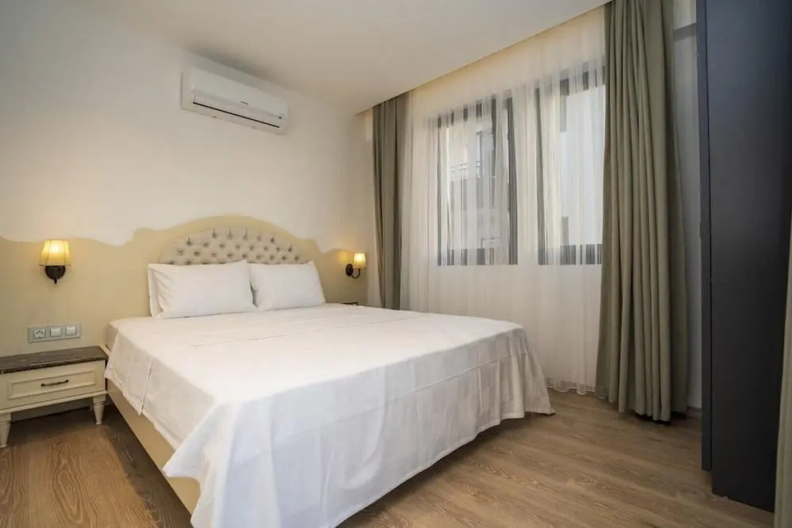 Апарт-отель Channel Suites