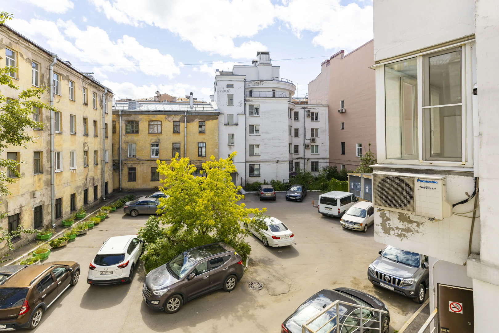 Апартаменты на Моисеенко 3 DereMRents ДереМРентс