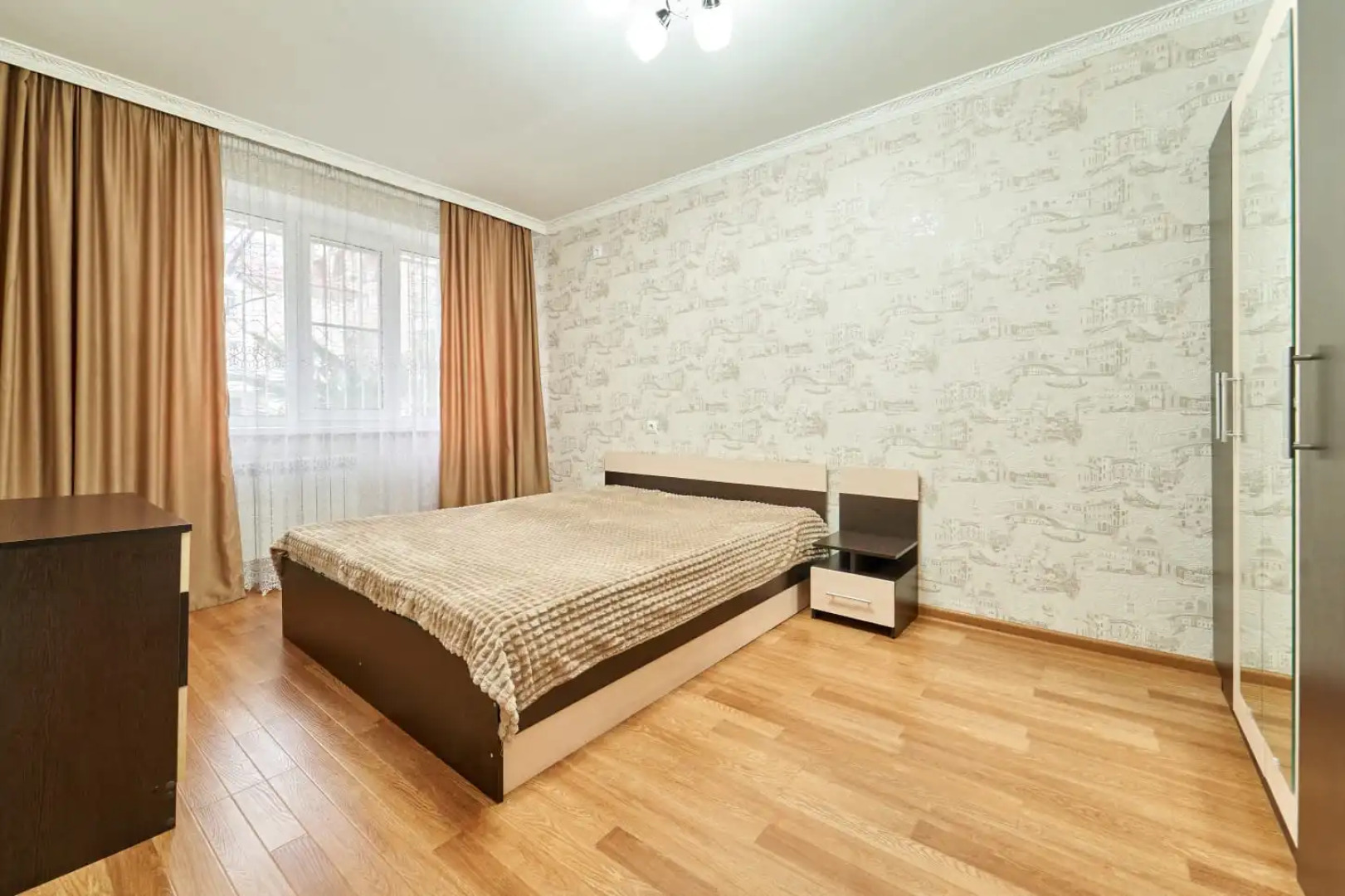 Апартаменты Уютная двухкомнатная квартира в центре