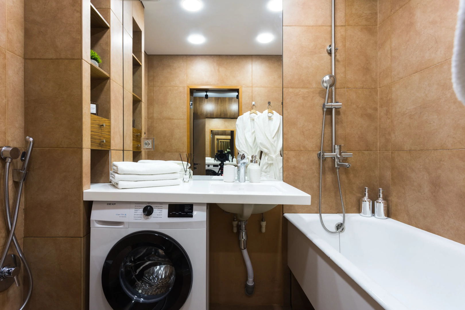 Апартаменты  на 18 Этаже Hugge Place