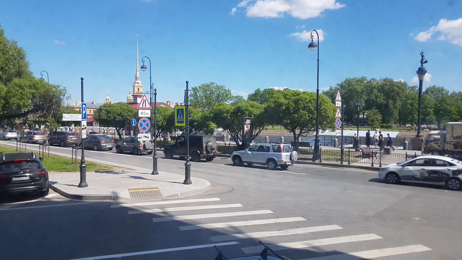 Апартаменты Белый Бегемот у Петропавловки