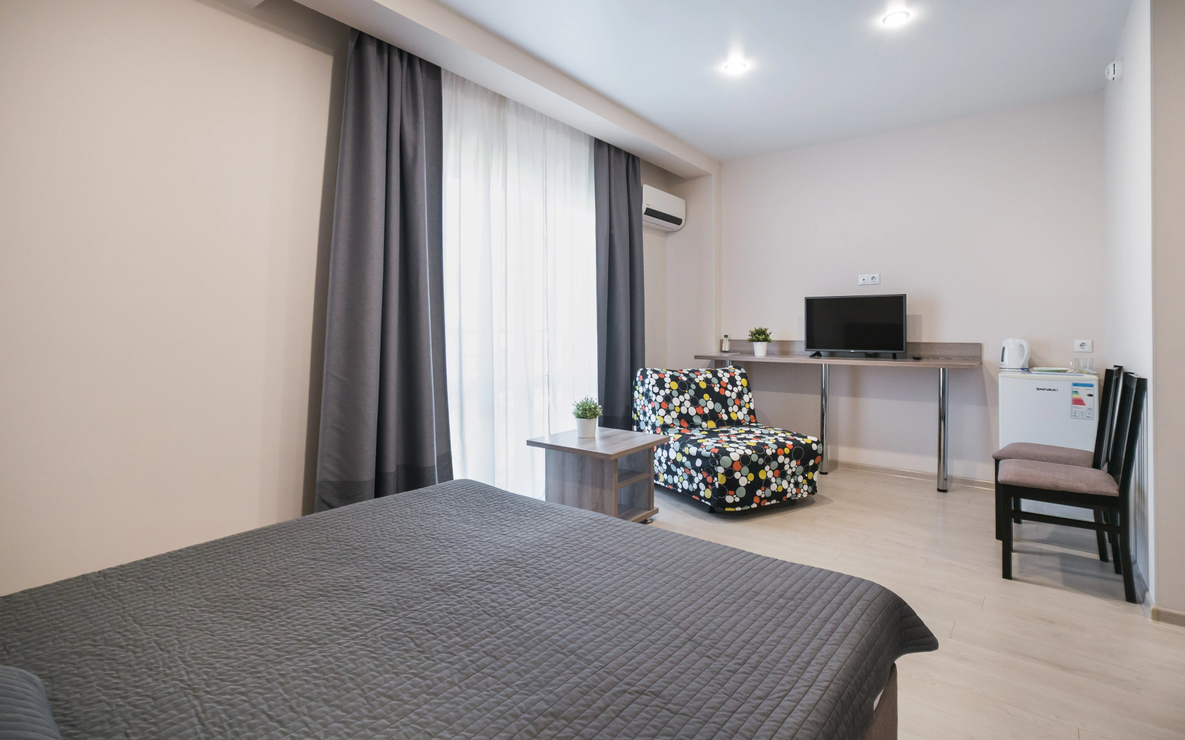 Отель Абрикос Плюс