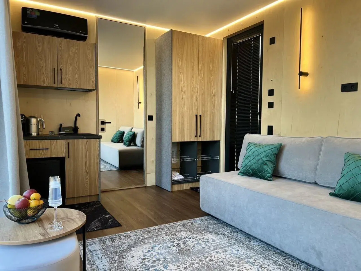 Частный дом Зеpкальный дом №2 «Сны Алтaя» с пaноpaмным видом нa тaйгу