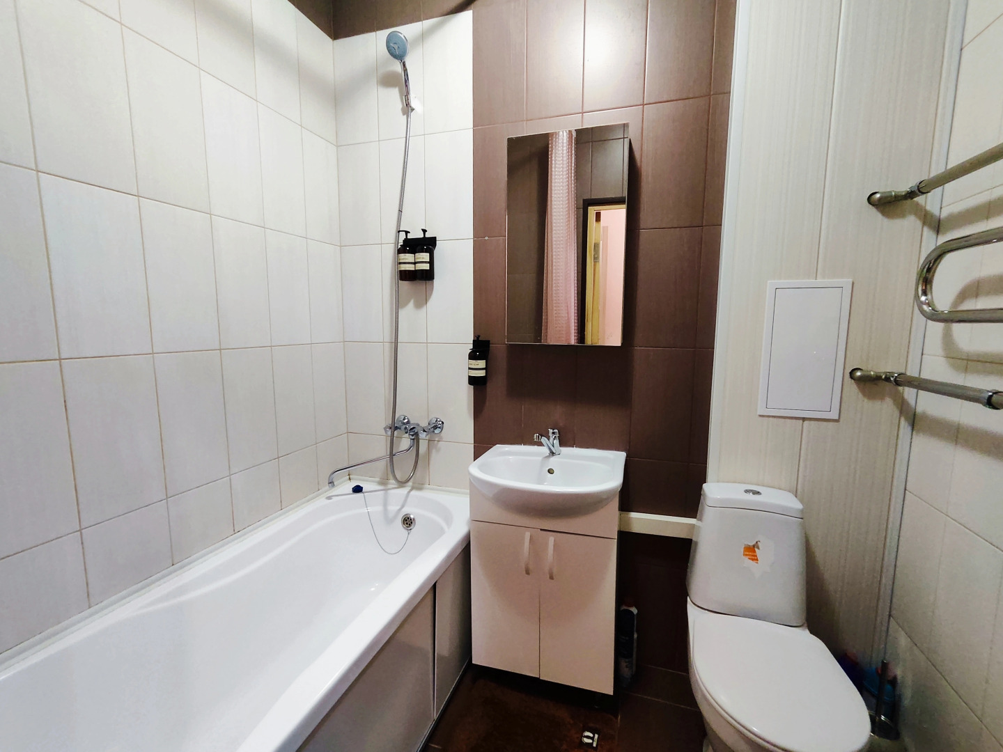 Квартира 9 Ночей на Пархоменко 8