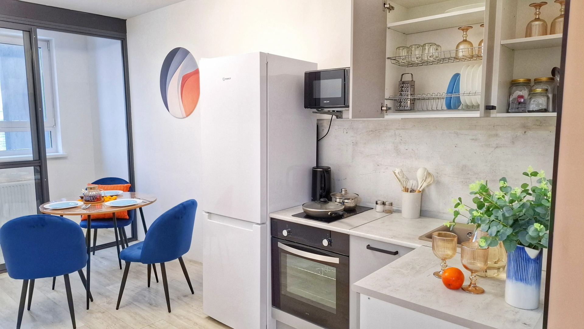 Апартаменты для большой семьи или компании в командировке с видом на Уральские горы