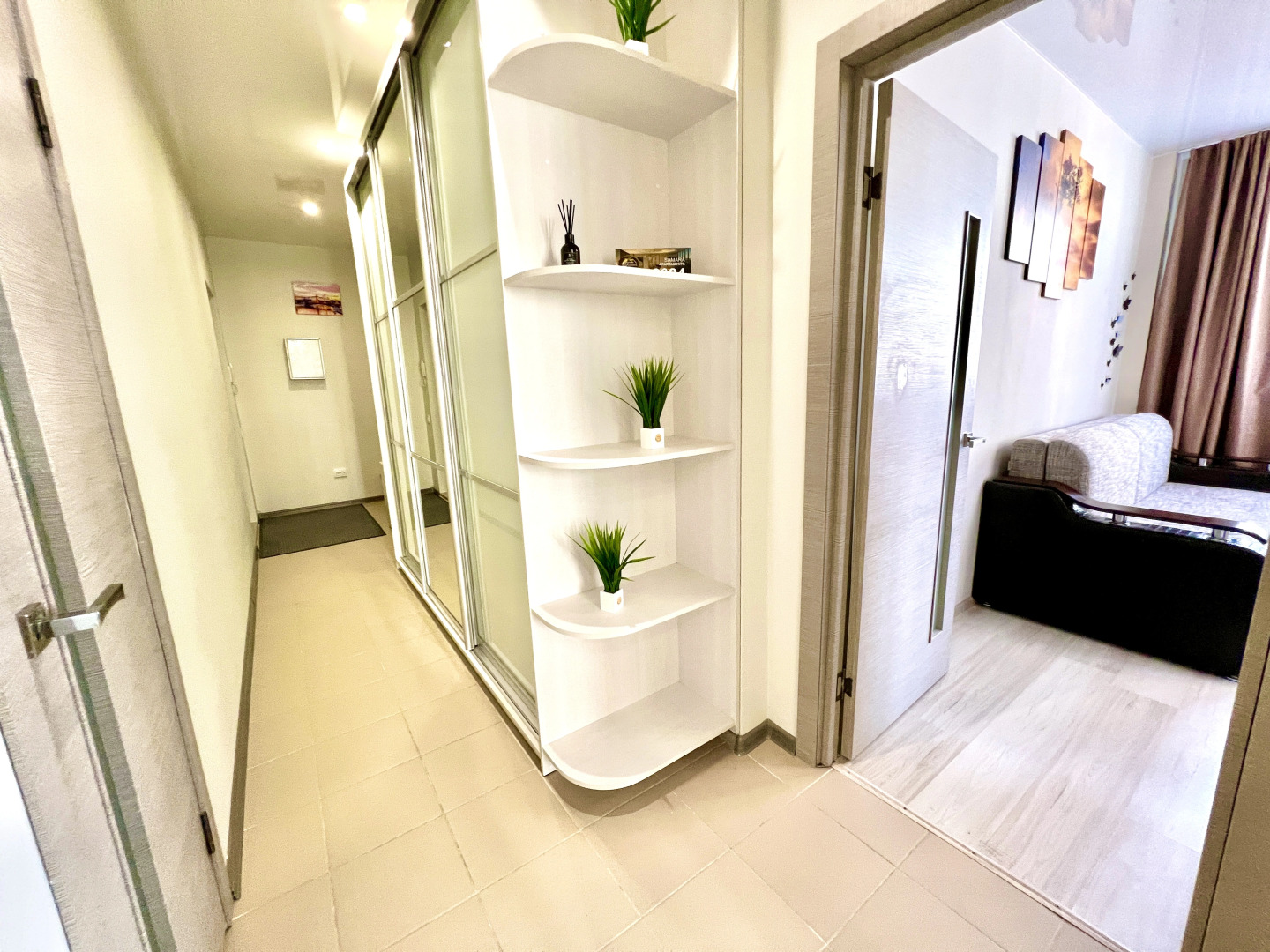 Уютные Апартаменты в ЖК Радужный Люкс (ул. Солнечная 18)