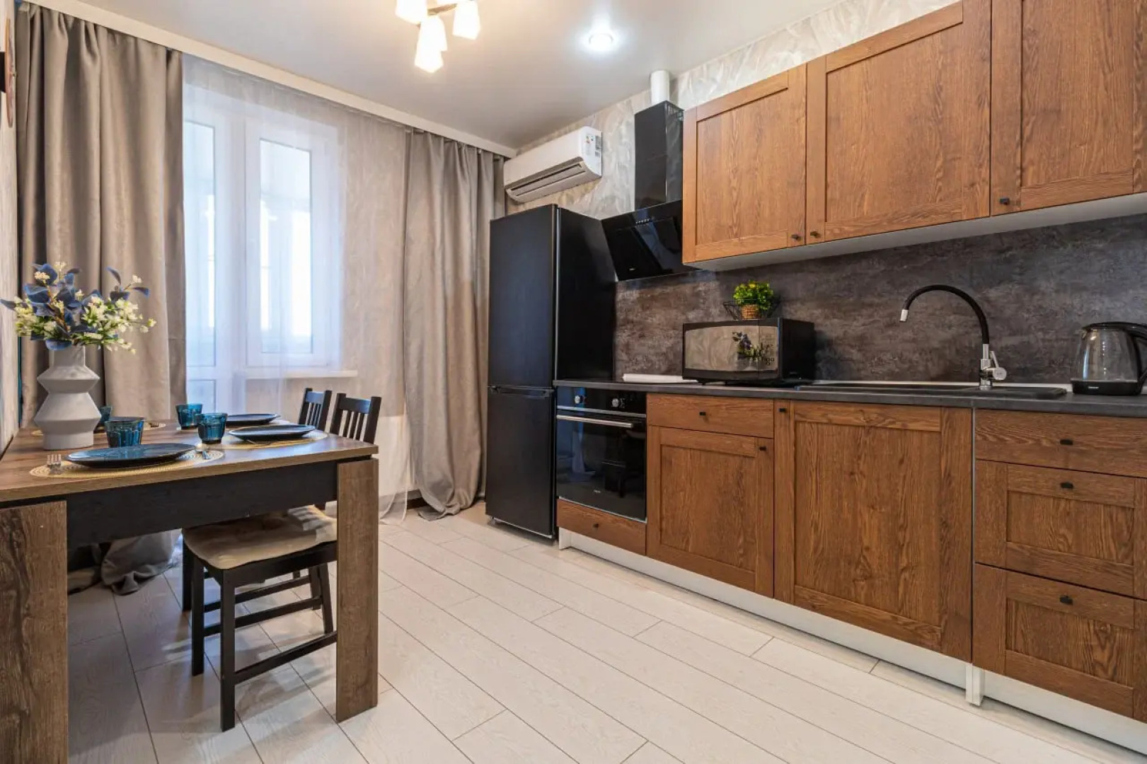 Апартаменты Семейные Люкс на Крузенштерна Yana Apart