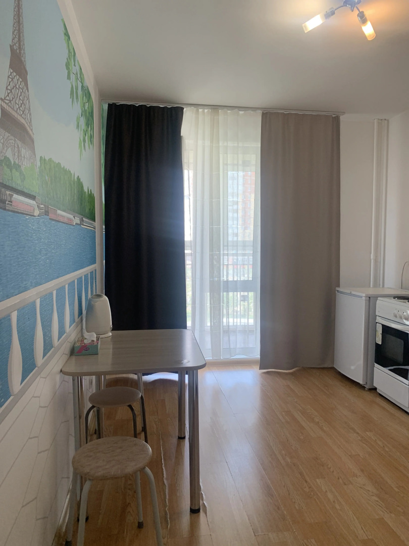 Квартира Прекрасная Возле Кристалла Рядом С Центром