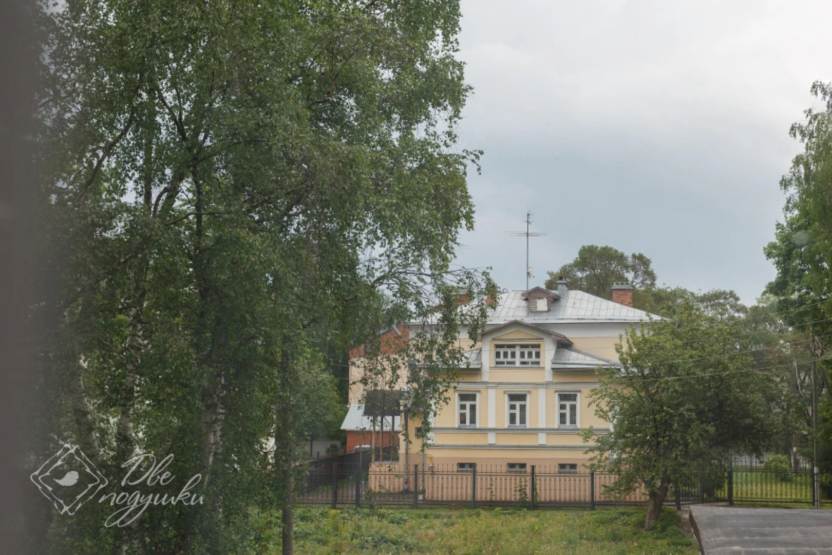 Квартира Две Подушки на Зосимовской 83