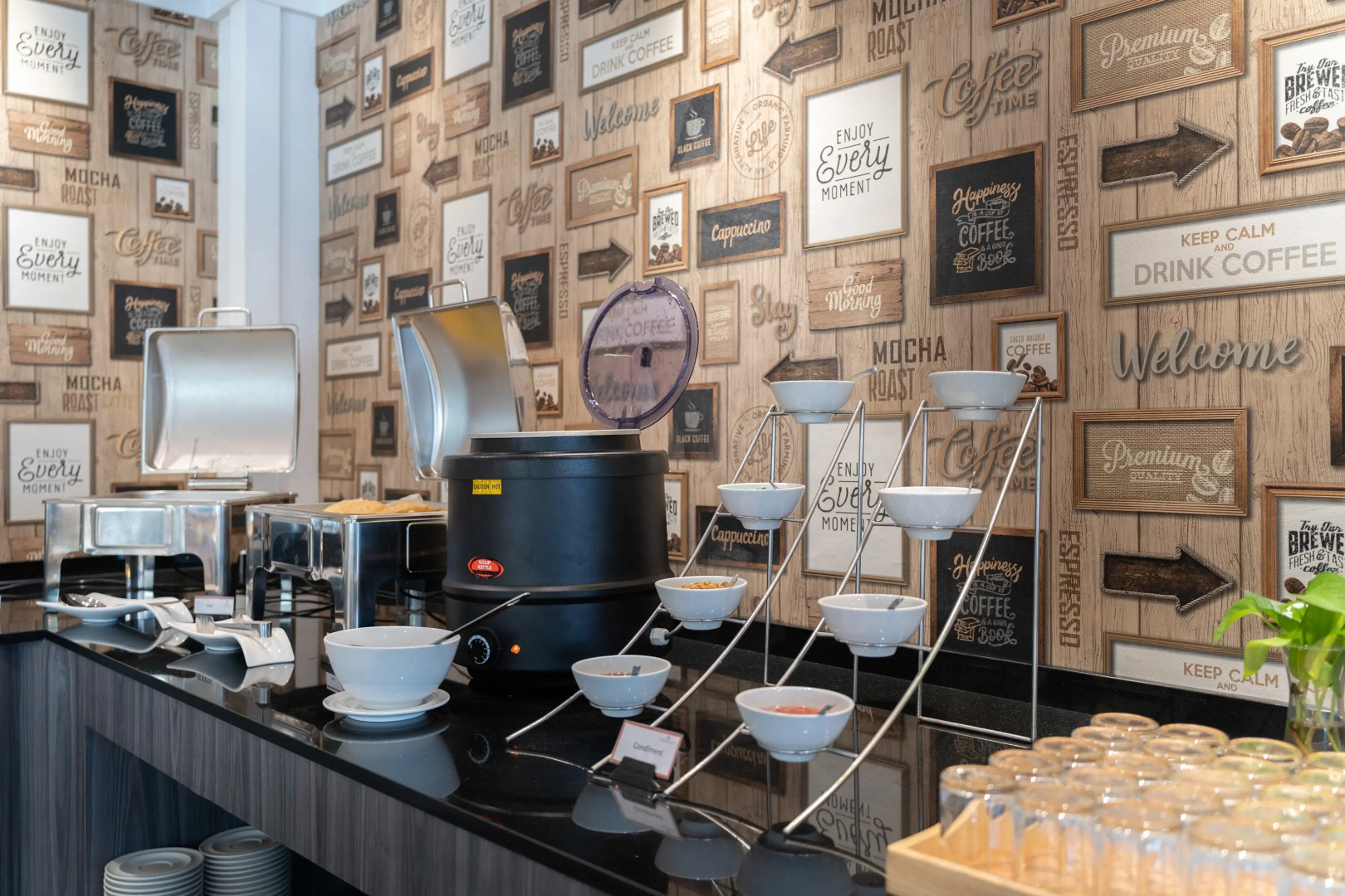 Отель Heeton Concept Pattaya by Compass Hospitality