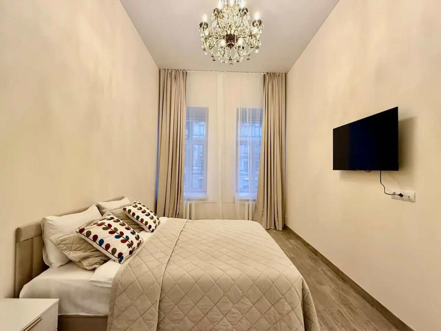 Квартира Двухкомнатные апартаменты с видом на Невский проспект