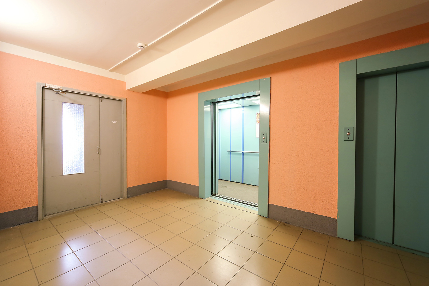 Апартаменты Гости Любят у метро Московская на Космонавтов