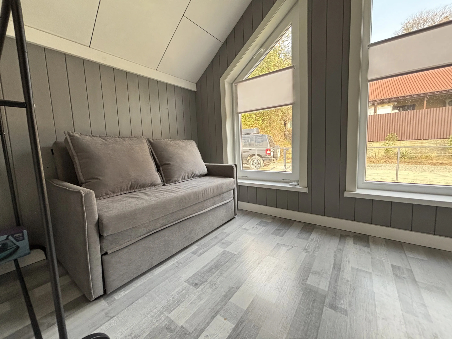 Частный дом у леса