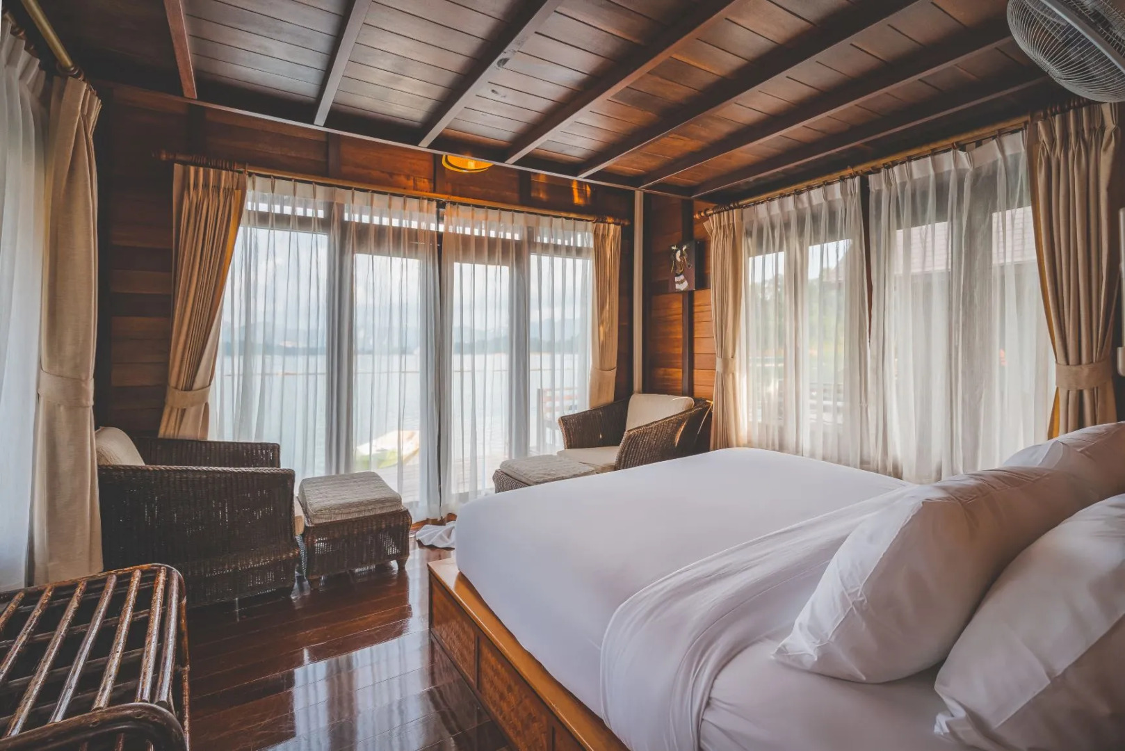 Отель 500Rai Floating Resort - Khao Sok National Park