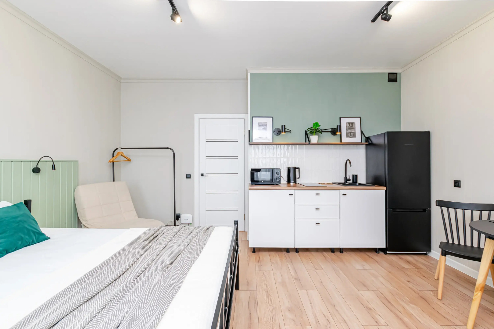 Квартира Уютная стильная студия у Центрального рынка